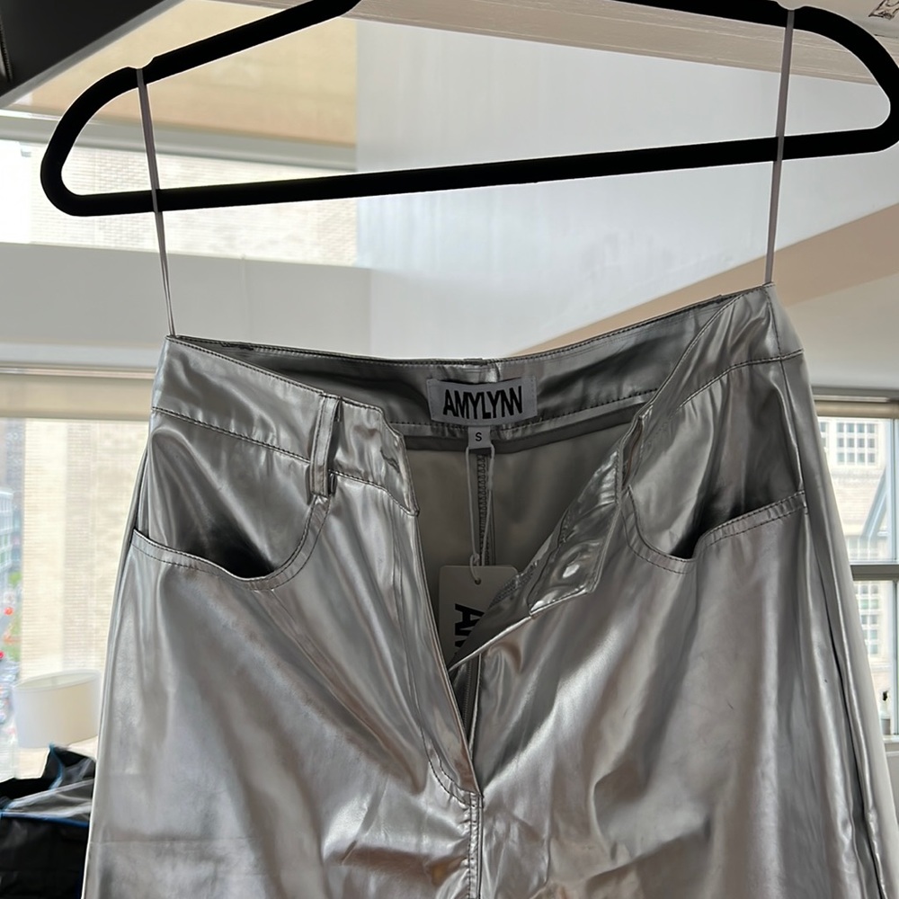Brand New AmyLynn silver metallic pants S
